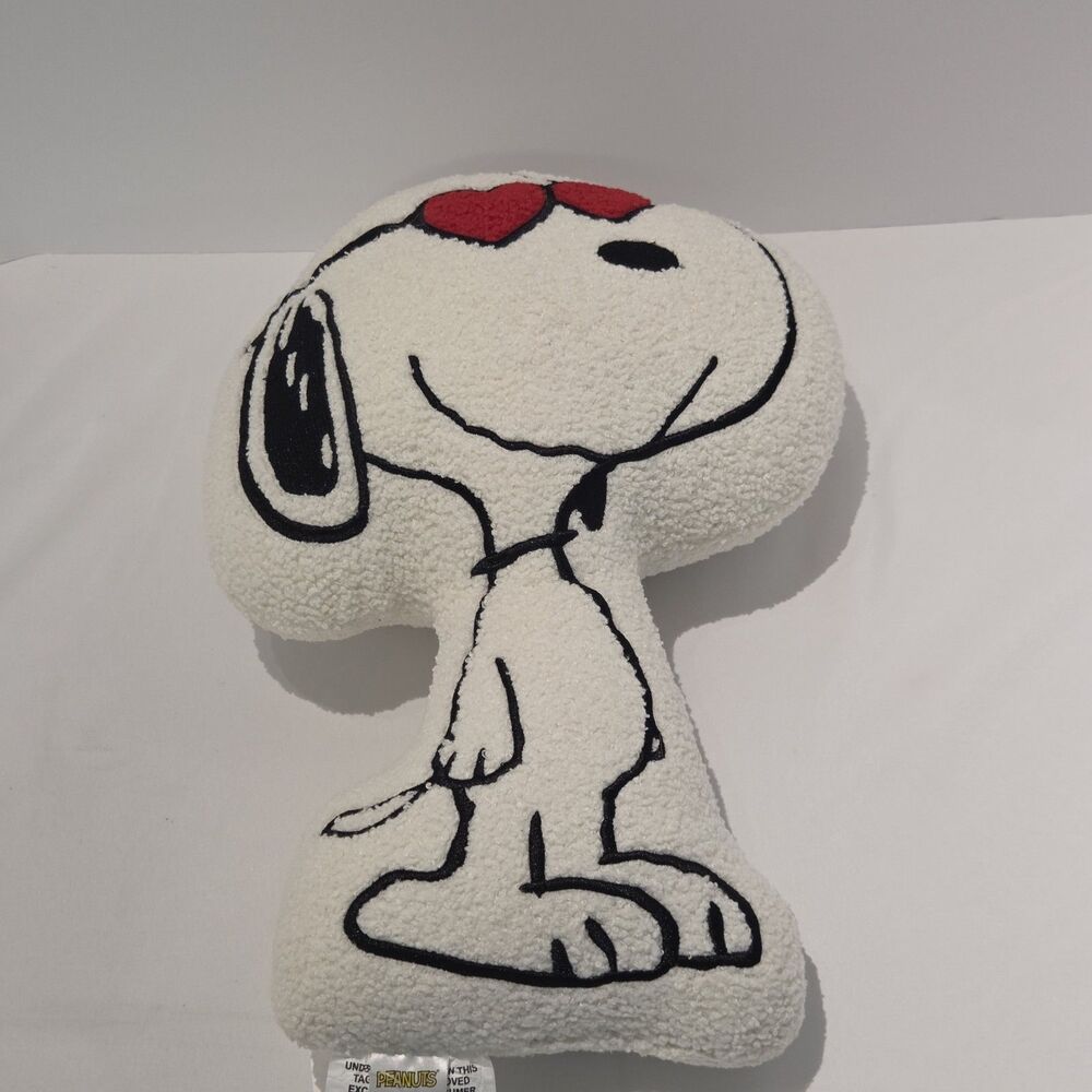 Peanuts Snoopy Red Heart Eyes Sherpa Pillow Valentines Decor 16"